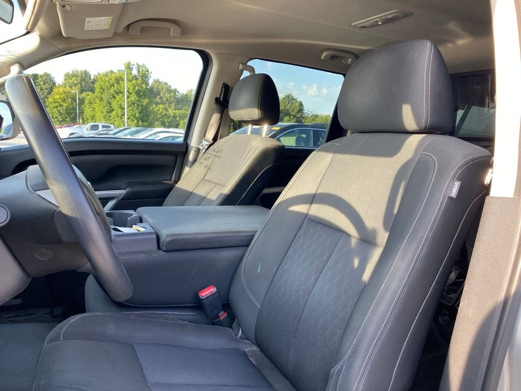 2018 Nissan Titan SV