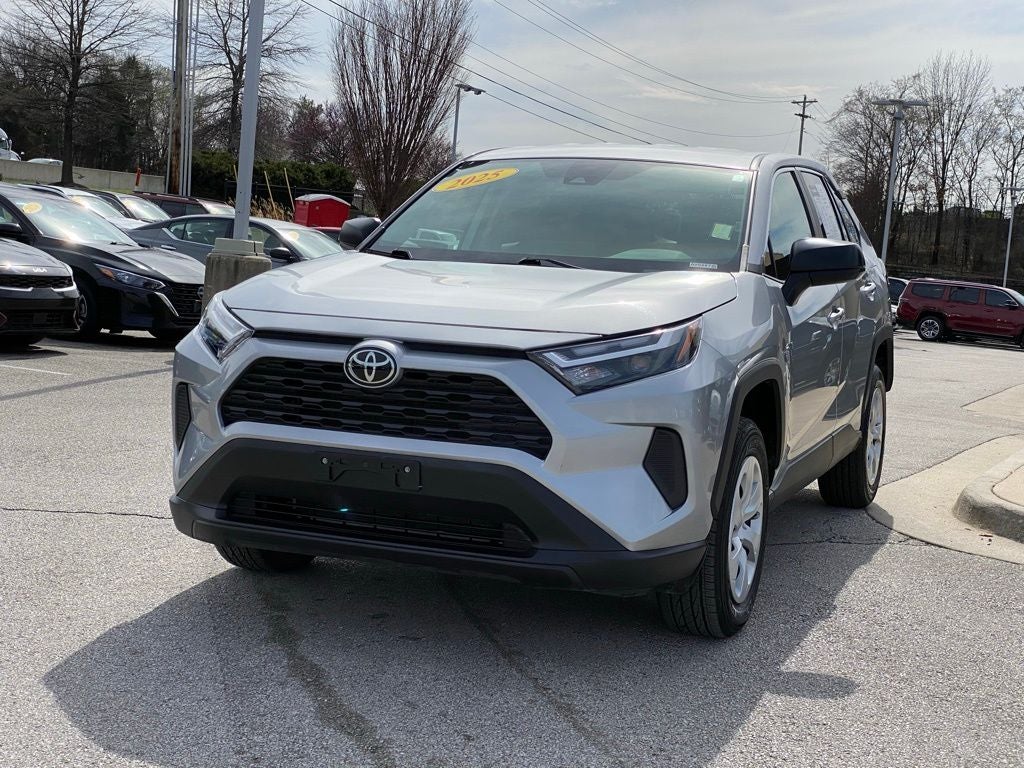 2025 Toyota RAV4 LE