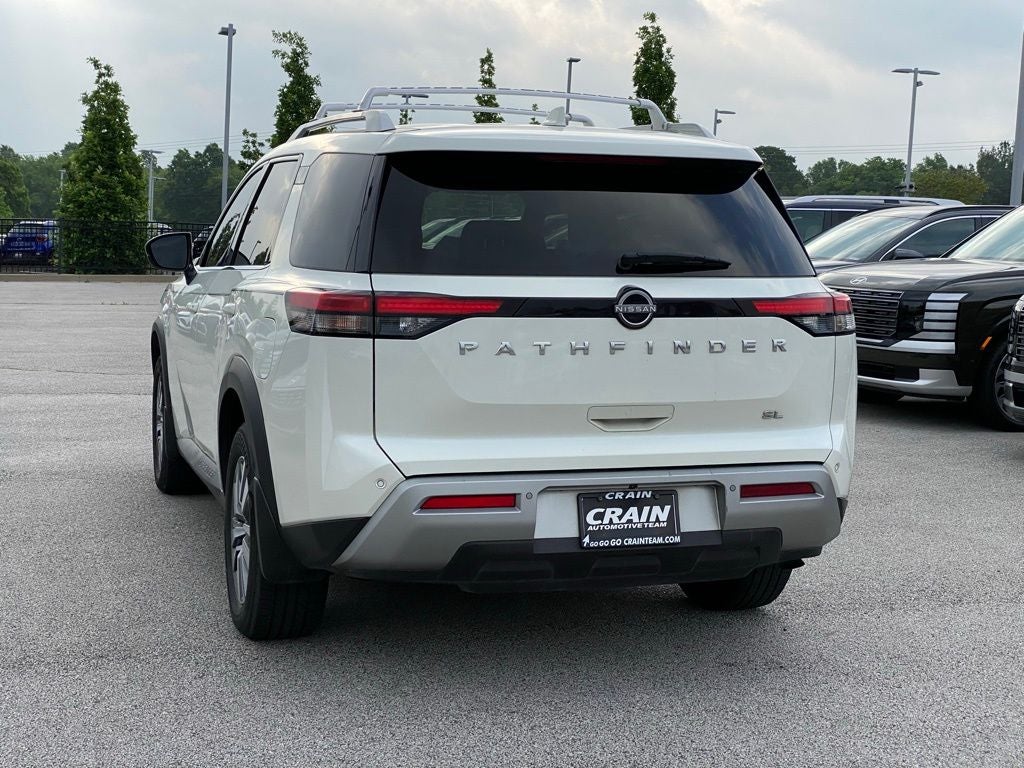 2022 Nissan Pathfinder SL