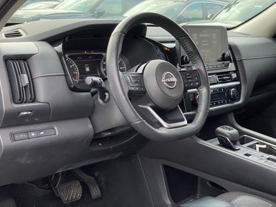 2022 Nissan Pathfinder SL