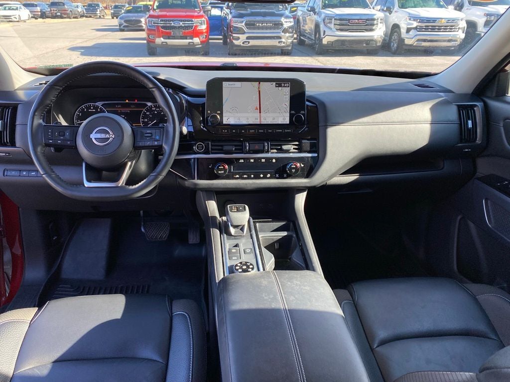 2024 Nissan Pathfinder SL