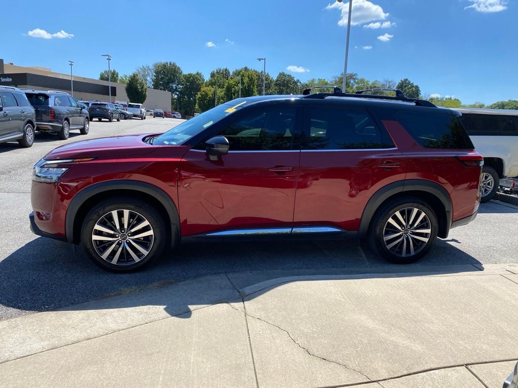 2022 Nissan Pathfinder Platinum