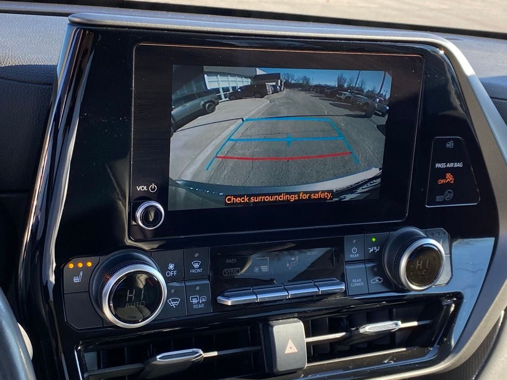 2024 Toyota Highlander LE ALL WHEEL DRIVE