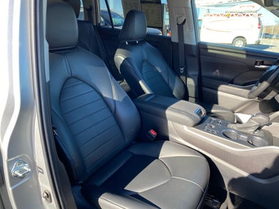 2024 Toyota Highlander LE ALL WHEEL DRIVE