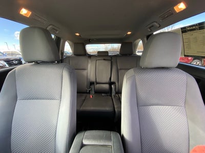 2017 Toyota Highlander LE LOW MILES 3RD ROW