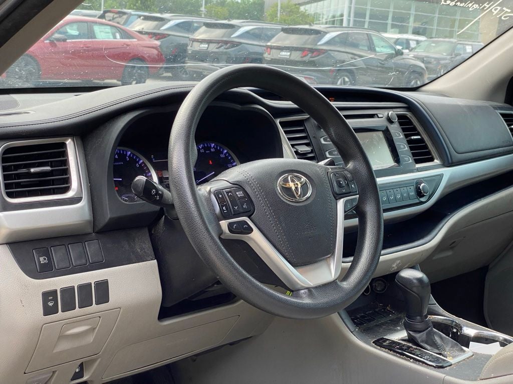 2018 Toyota Highlander LE