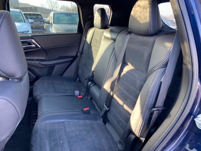 2022 Mitsubishi Outlander SE