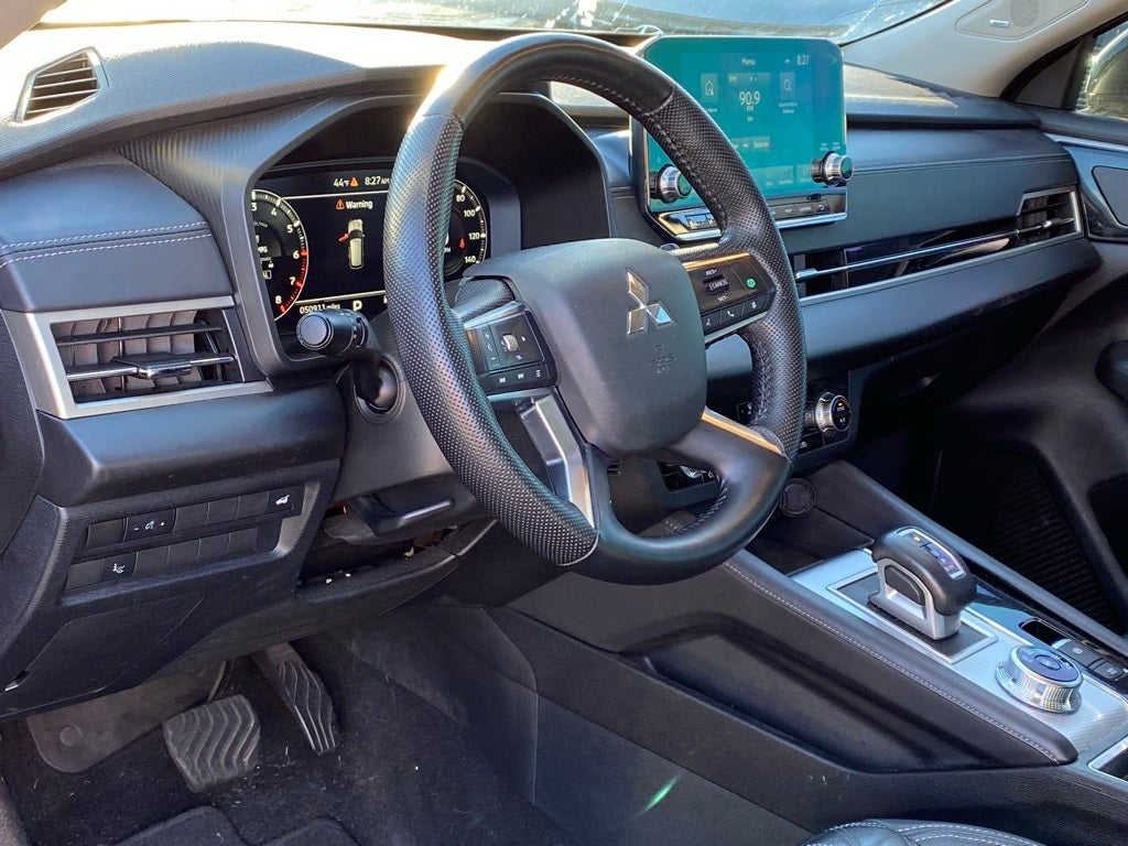 2023 Mitsubishi Outlander SEL