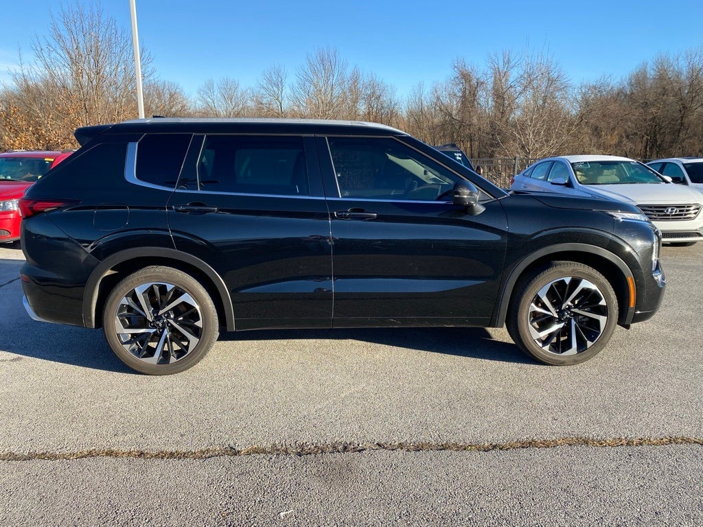 2023 Mitsubishi Outlander SEL