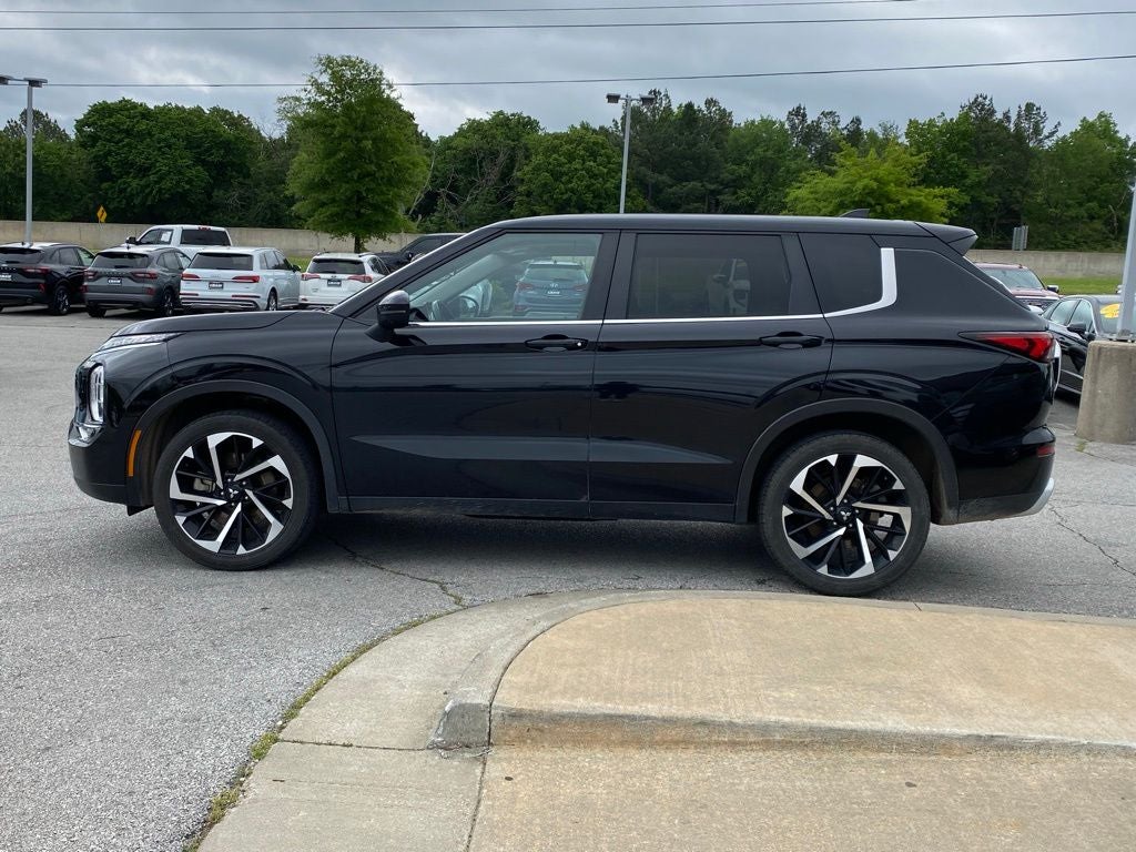 2024 Mitsubishi Outlander SE