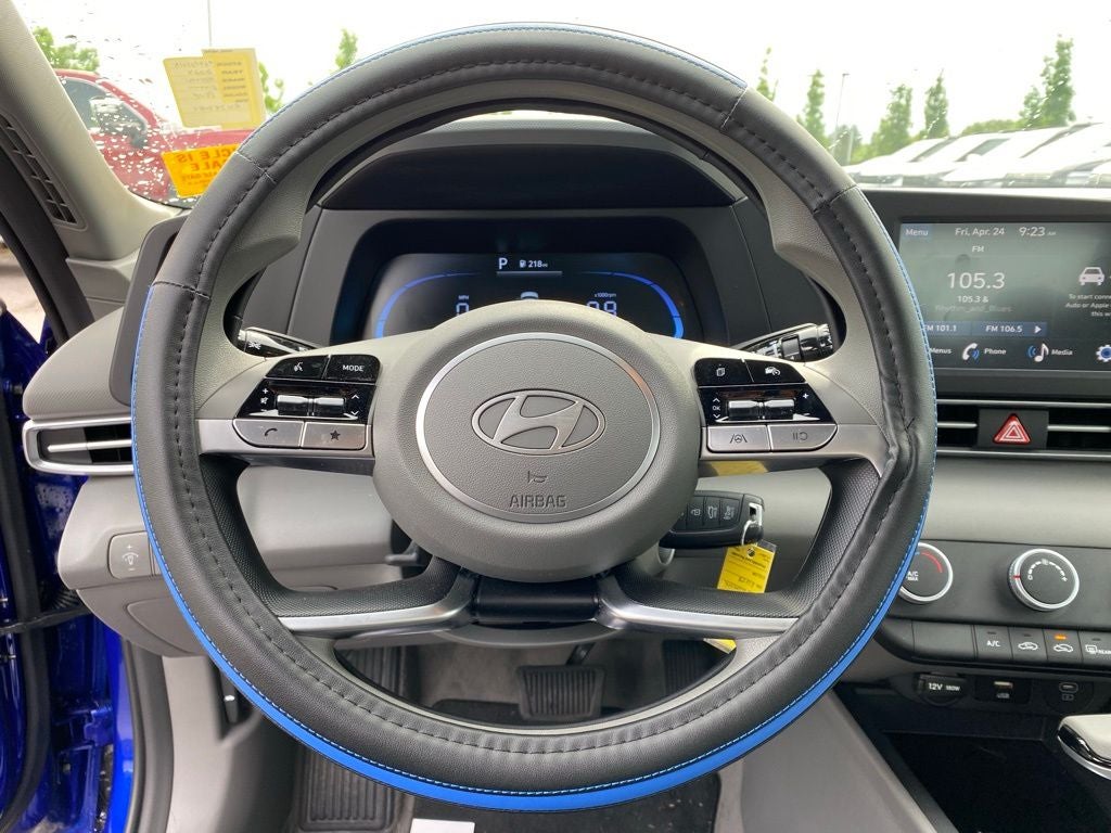 2024 Hyundai Elantra SE