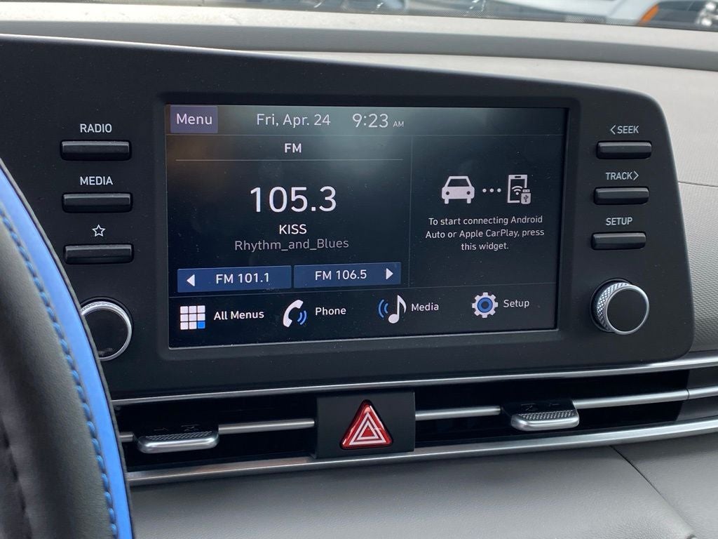 2024 Hyundai Elantra SE