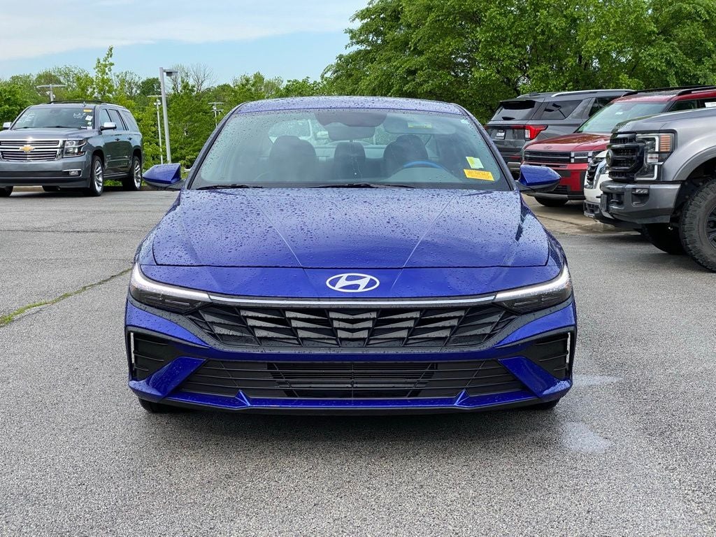 2024 Hyundai Elantra SE