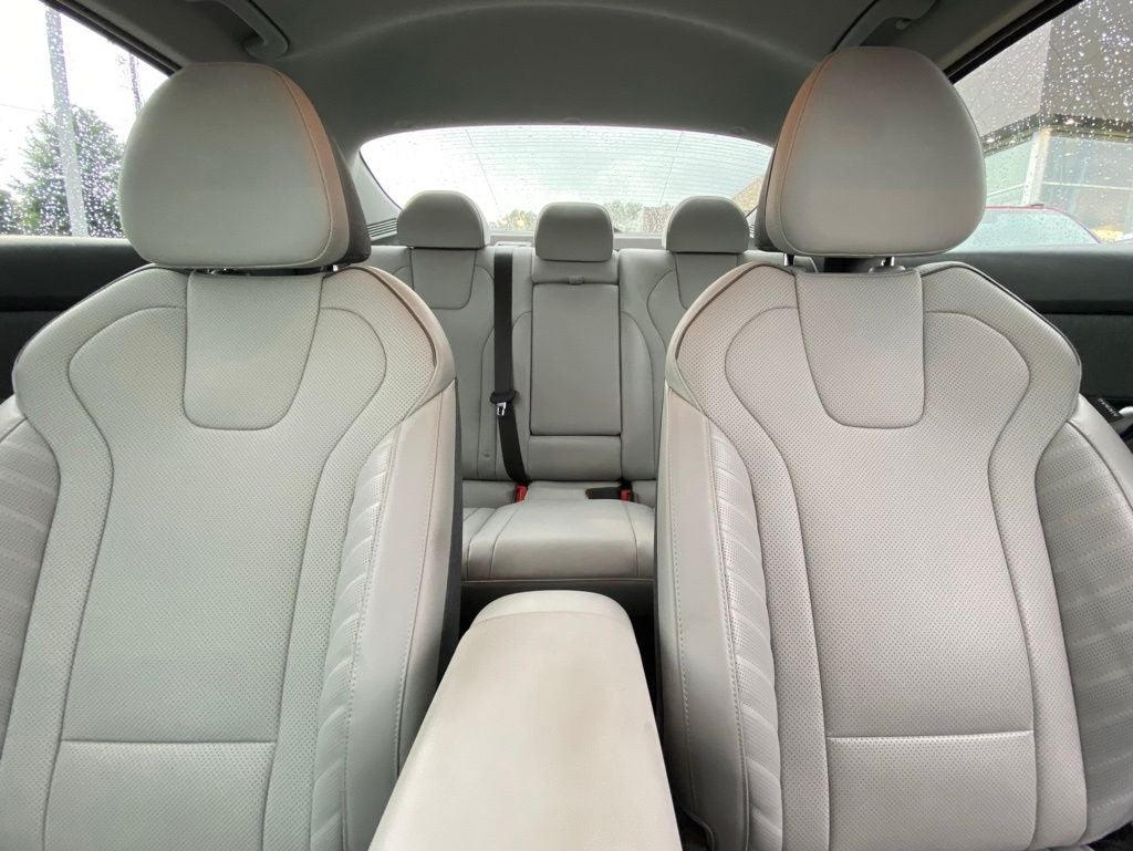 2022 Hyundai Elantra Limited