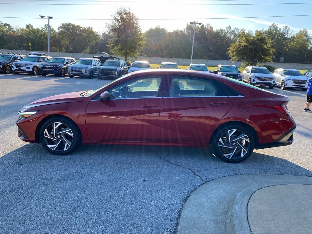 2024 Hyundai Elantra Limited