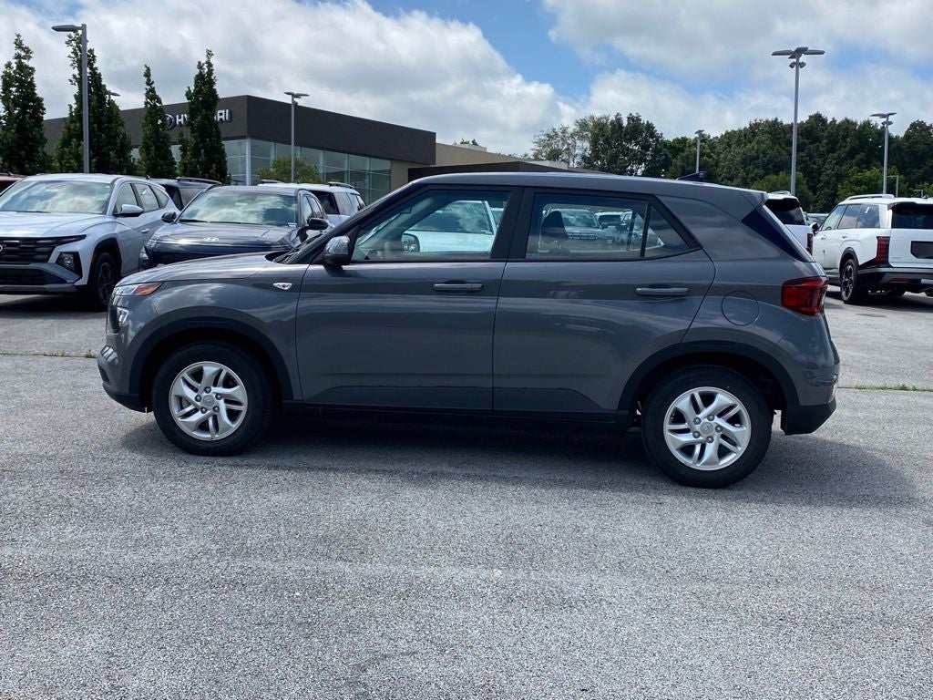 2022 Hyundai Venue SE