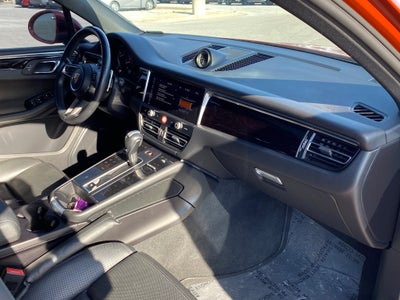 2022 Porsche Macan Base