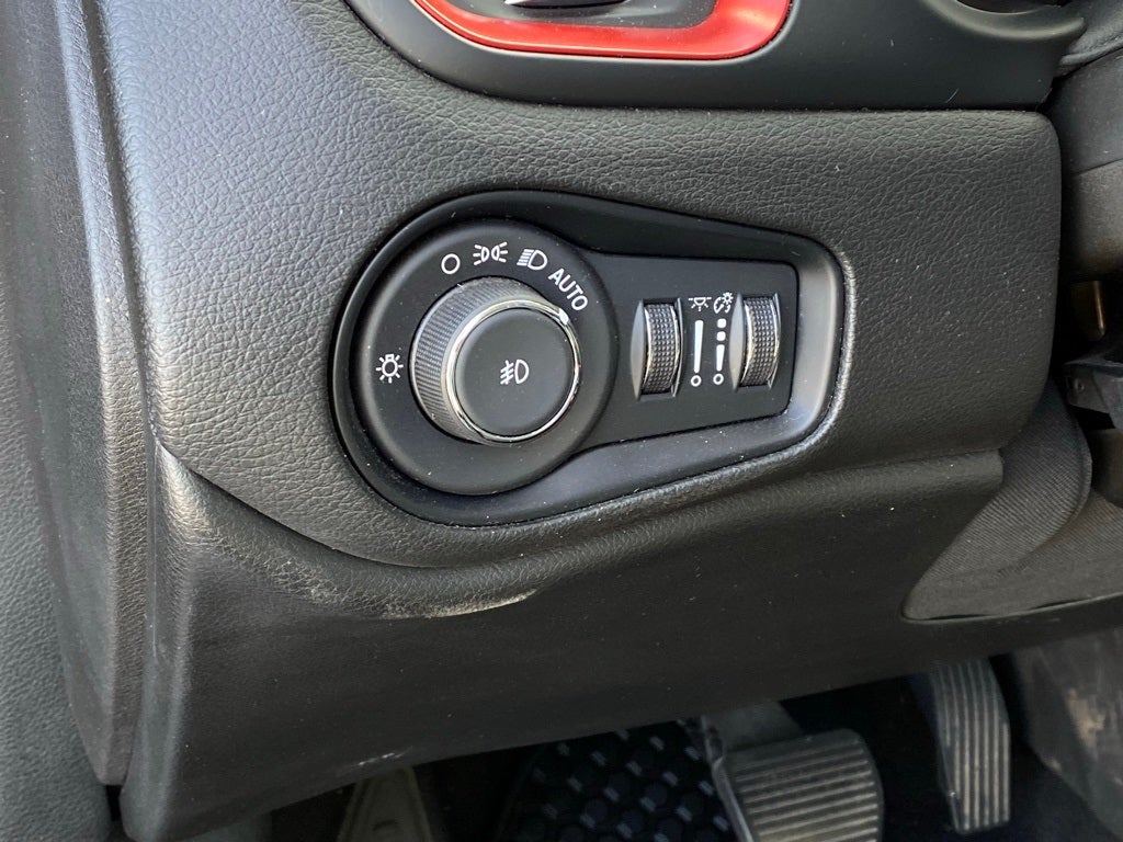 2022 Jeep Renegade Trailhawk 4X4 Leather Loaded!