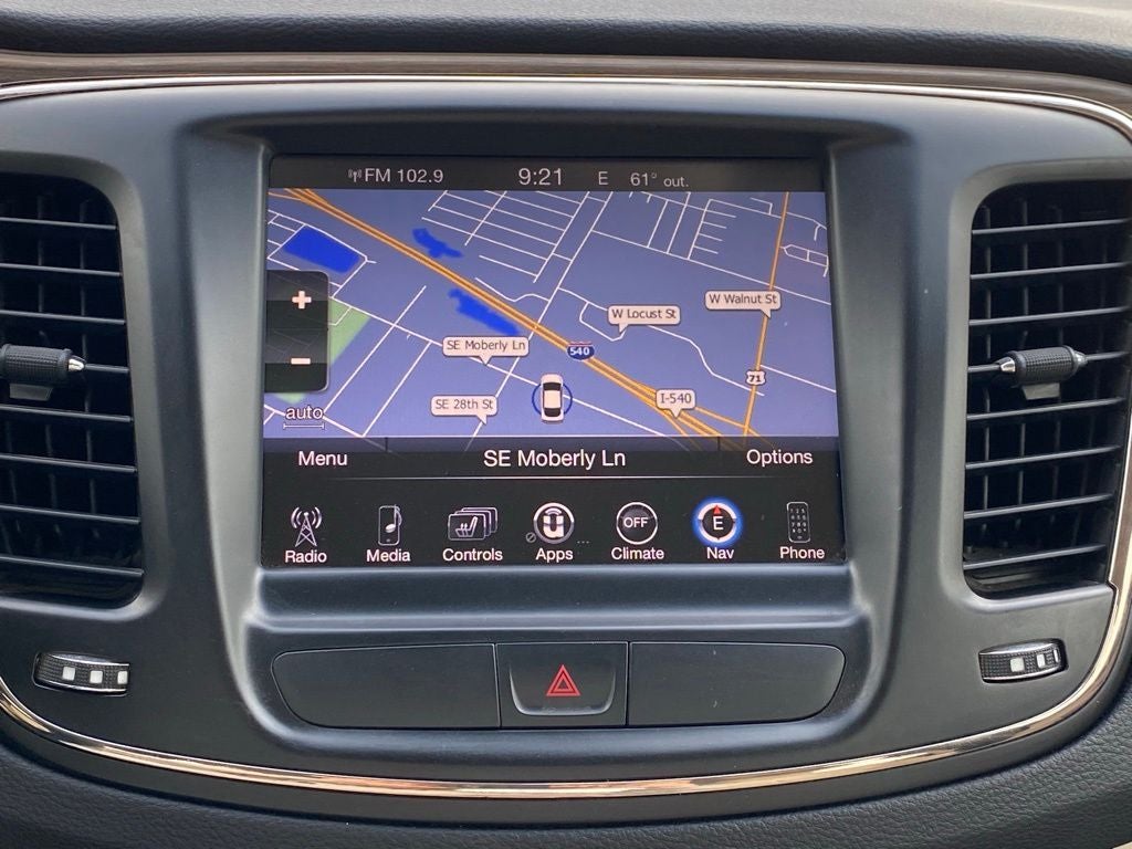 2015 Chrysler 200 C SUPER CLEAN!