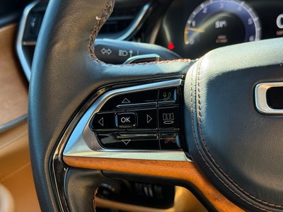 2022 Jeep Grand Cherokee Summit TECH GROUP 5