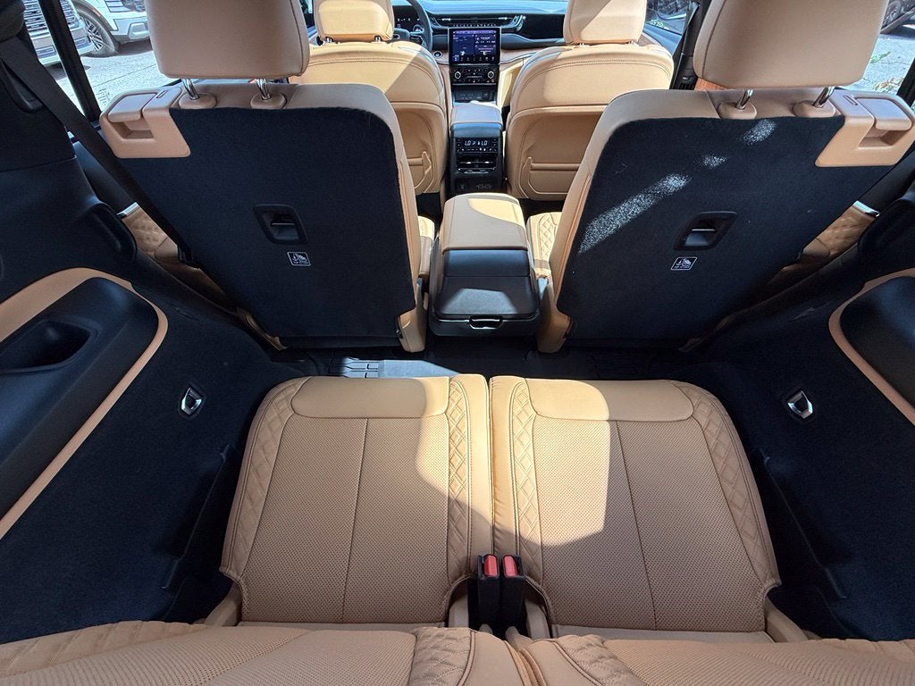 2025 Jeep Grand Cherokee L Summit Obsidian - 4WD / PANORAMIC SUNROOF