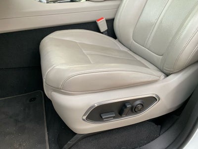 2024 Jeep Wagoneer Base