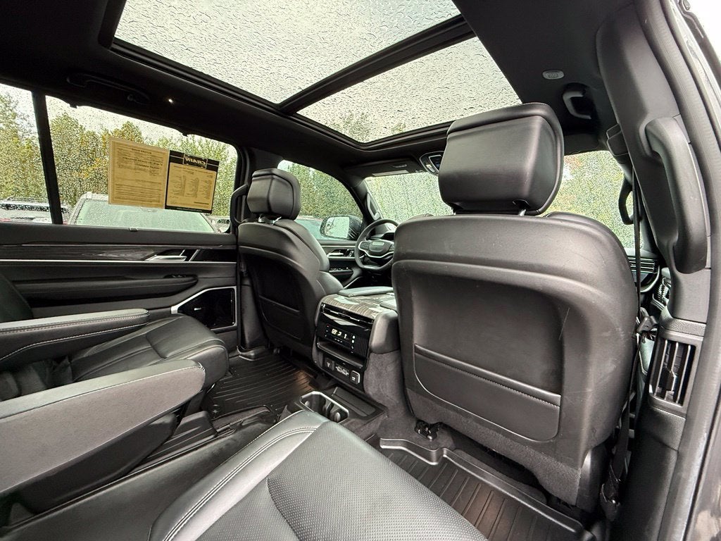 2022 Jeep Wagoneer Series III - 4WD / PANORAMIC SUNROOF / CLEAN CARFAX