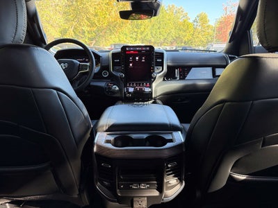 2025 RAM 1500 Laramie - 4WD / LEVEL 2 / NIGHT EDITION