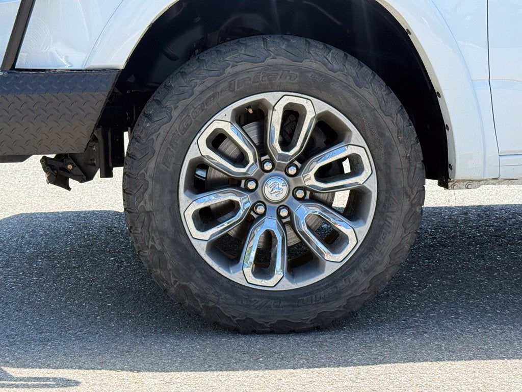 2021 RAM 1500 Laramie - 4WD / PANORAMIC SUNROOF / CLEAN CARFAX