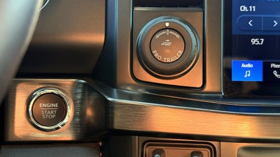 2024 Ford F-250SD Lariat Black Widow Package