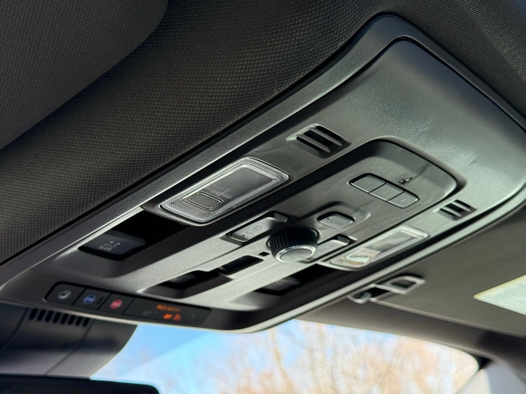 2023 Chevrolet Suburban Z71 2ND ROW BUCKET