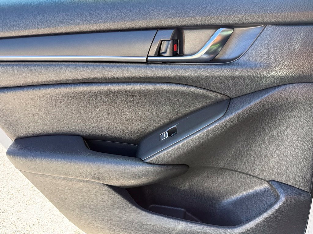 2021 Honda Accord LX - CLEAN CARFAX HISTORY