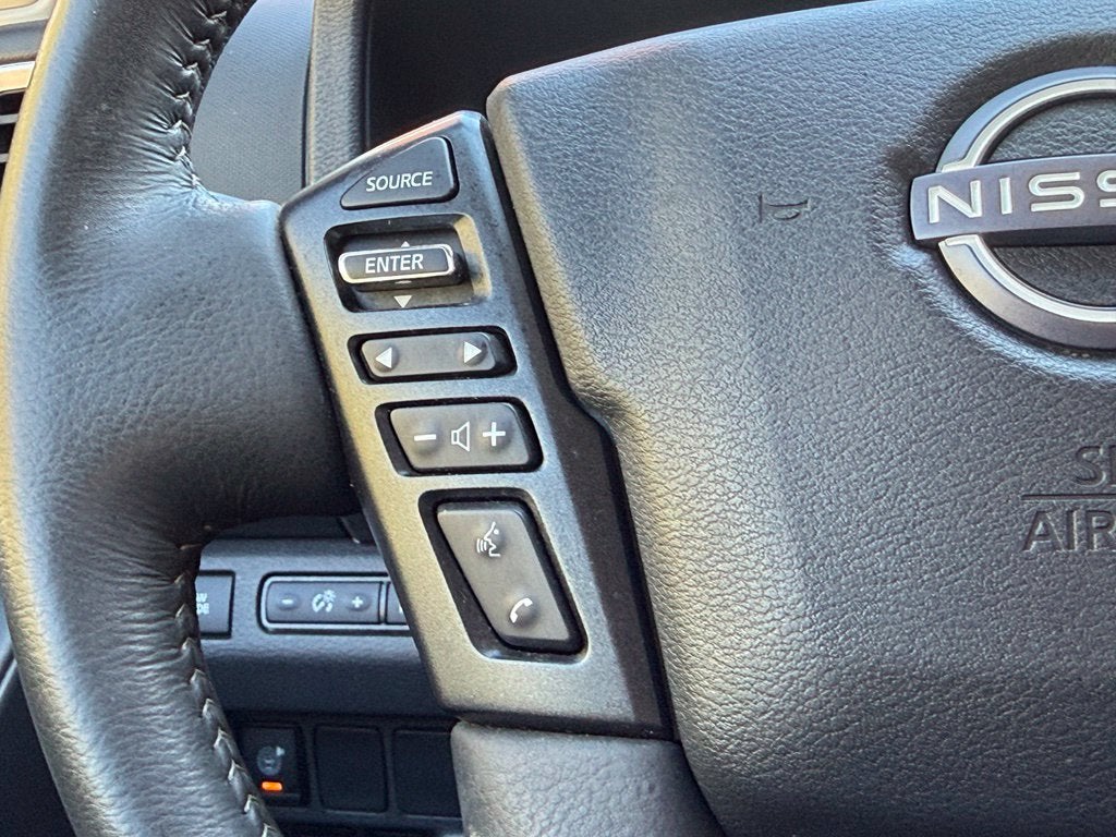 2024 Nissan Frontier SV - 4WD / CLEAN CARFAX / ONE OWNER