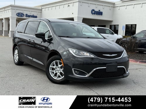 2017 Chrysler Pacifica Touring L LOW PRICED VAN!