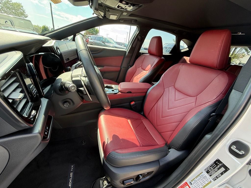 2025 Lexus NX 350h Luxury LIKE NEW!!