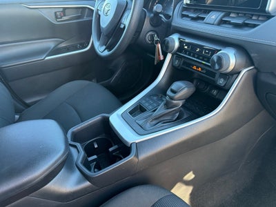 2024 Toyota RAV4 LE CLEAN CARFAX