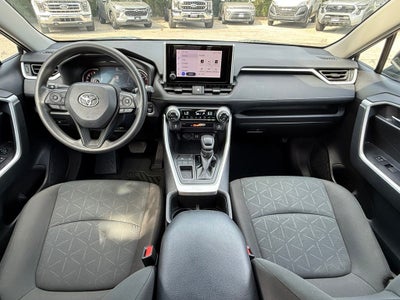 2024 Toyota RAV4 XLE - CLEAN CARFAX / ONE OWNER