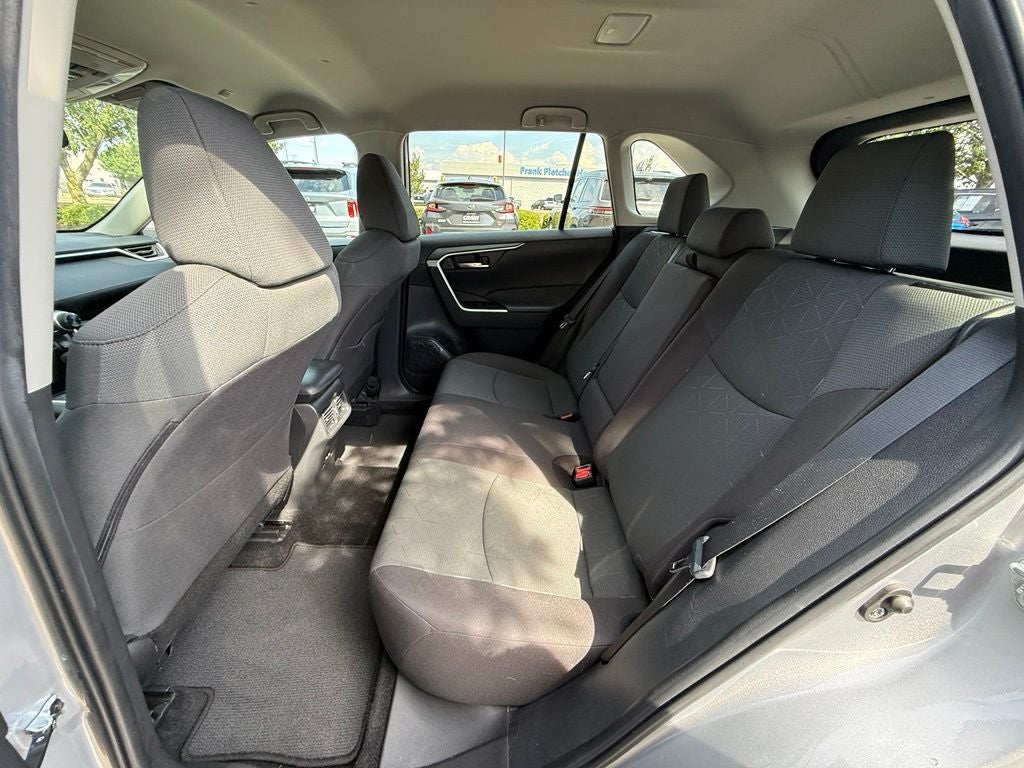 2024 Toyota RAV4 XLE - CLEAN CARFAX / ONE OWNER