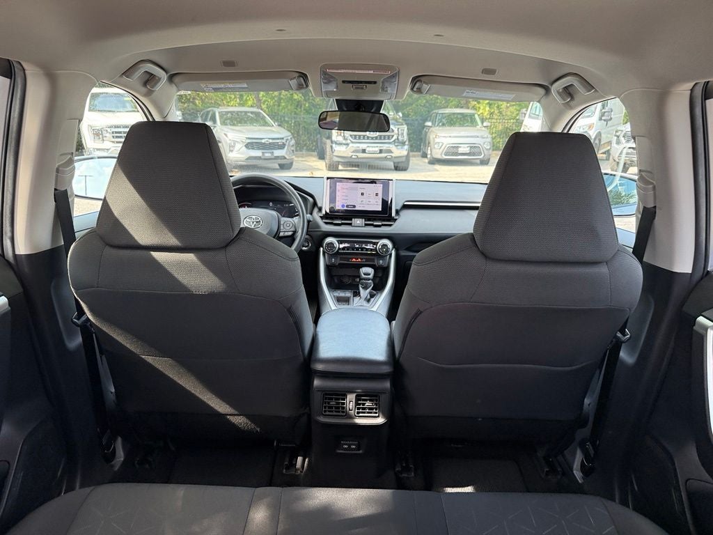 2024 Toyota RAV4 XLE - CLEAN CARFAX / ONE OWNER