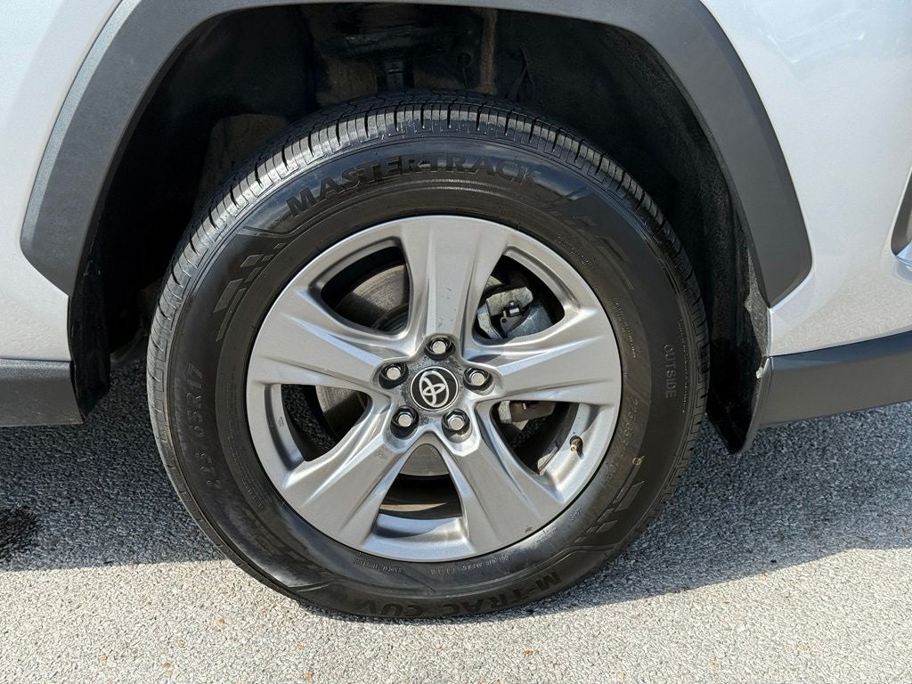 2024 Toyota RAV4 XLE - CLEAN CARFAX / ONE OWNER