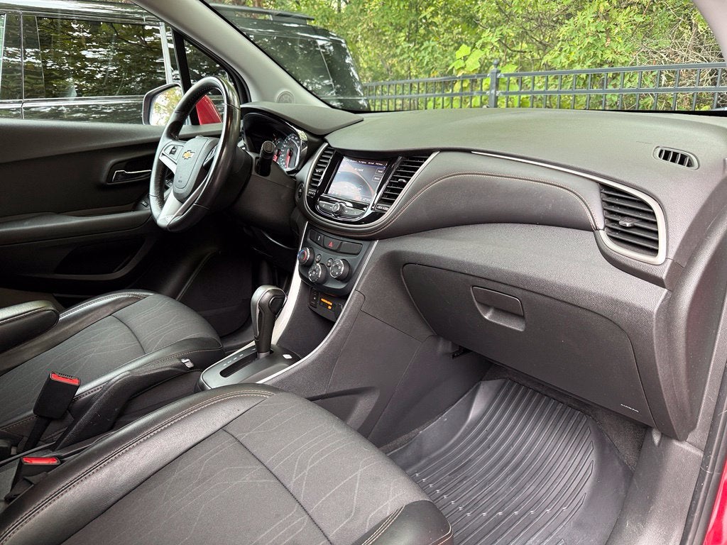 2020 Chevrolet Trax LT - CARFAX ONE OWNER