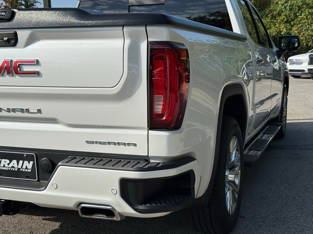 2023 GMC Sierra 1500 Denali V8 / 4x4 / 1-OWNER CLEAN CARFAX