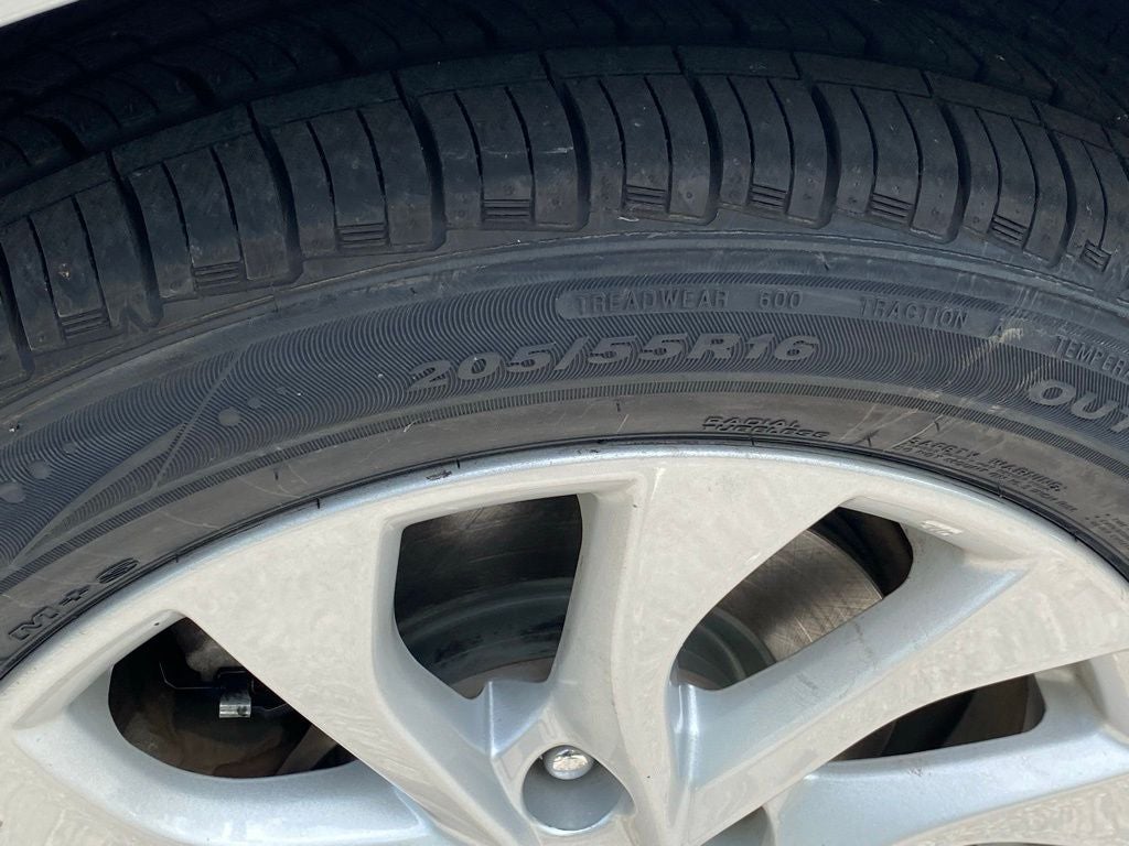 2019 Nissan Sentra SV CREAM PUFF