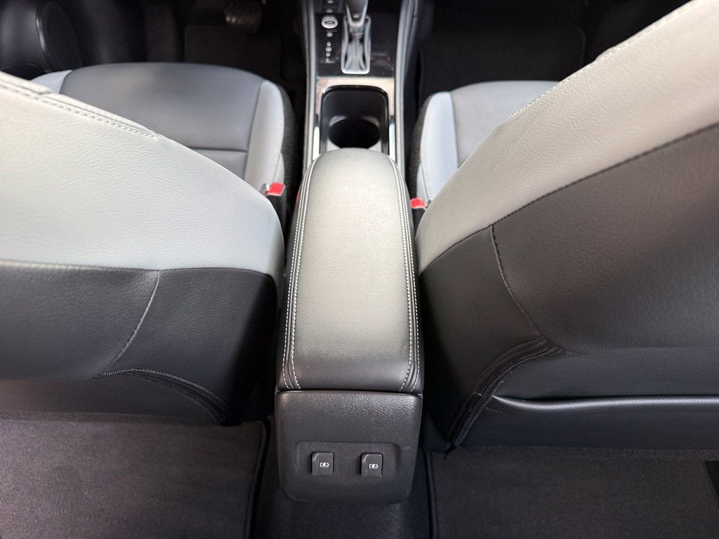 2024 Nissan Kicks SR - CLEAN CARFAX