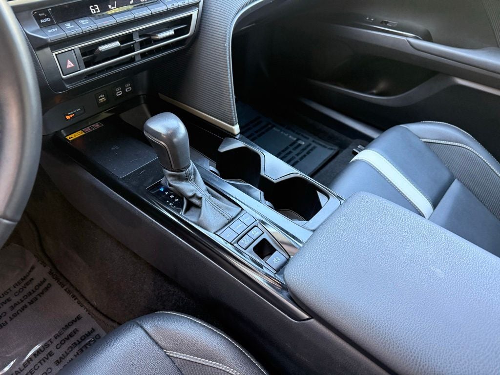 2025 Toyota Camry SE 1 OWNER CARFAX