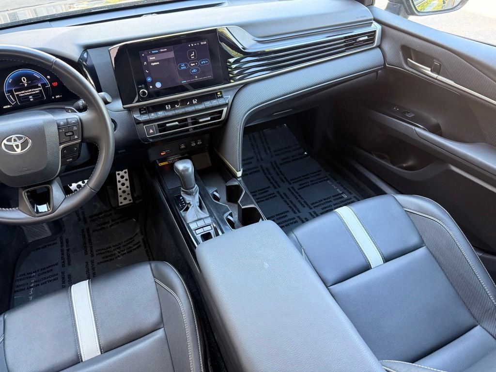 2025 Toyota Camry SE 1 OWNER CARFAX