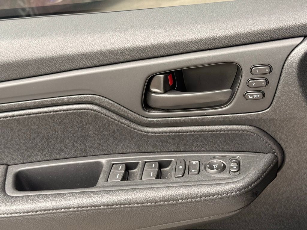 2023 Honda Odyssey Sport CLEAN