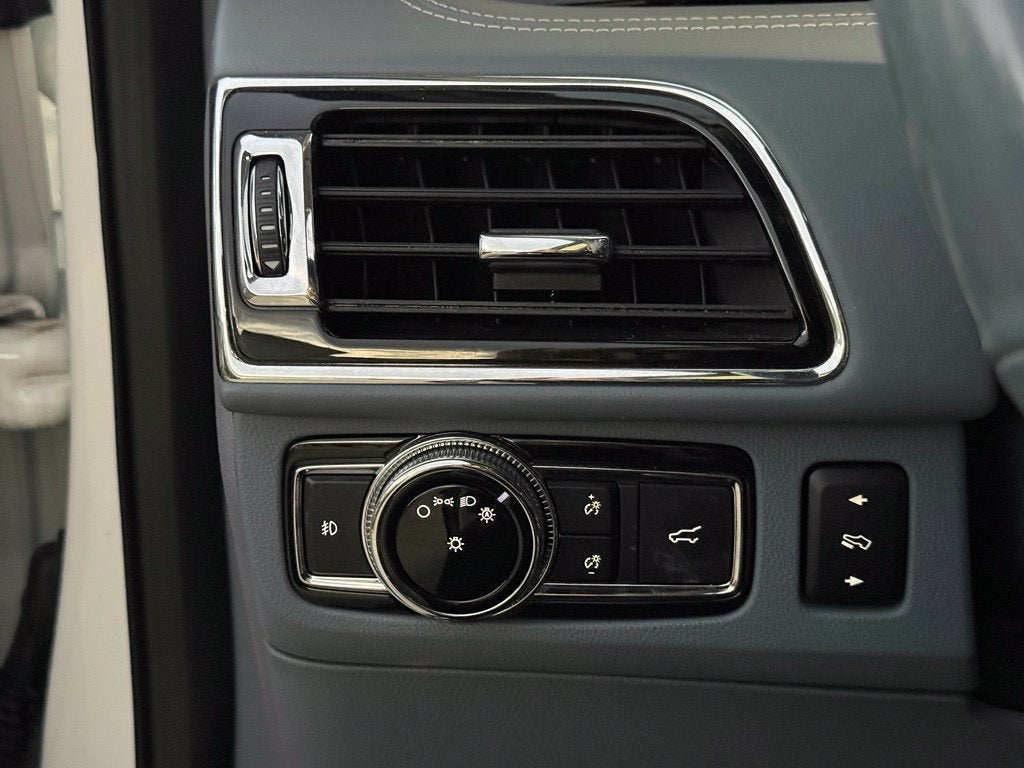2019 Lincoln Navigator L Black Label - $103,555 MSRP / 4WD / PANORAMIC SUNROOF