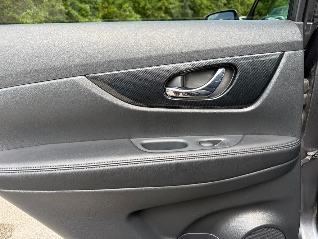 2016 Nissan Rogue SL - AWD / PANORAMIC SUNROOF