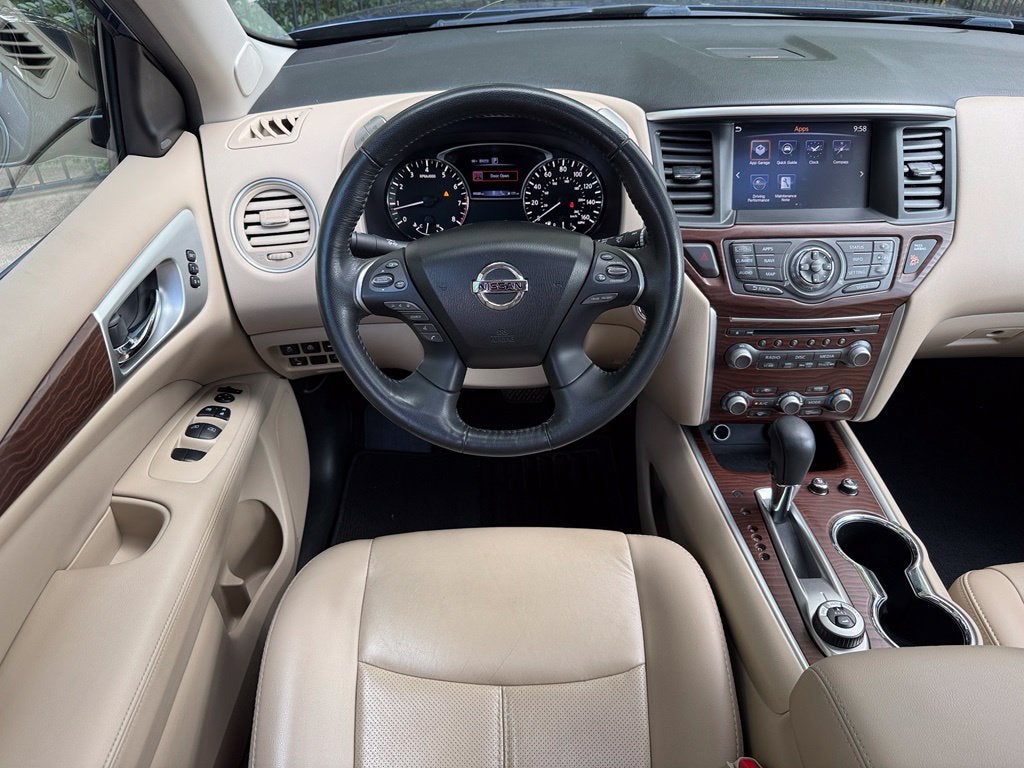 2017 Nissan Pathfinder Platinum - 4WD / DUAL SUNROOF / CLEAN CARFAX